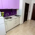 דירה 3 Bedroom Cozy In ספליט