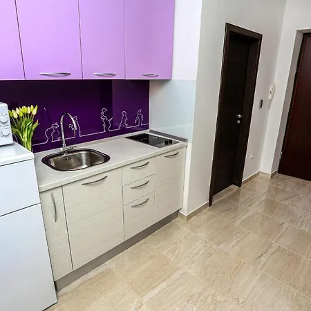 아파트 Cozy In With Kitchen 스플리트