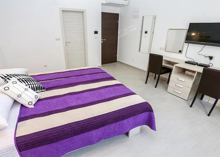 3 Bedroom Cozy In